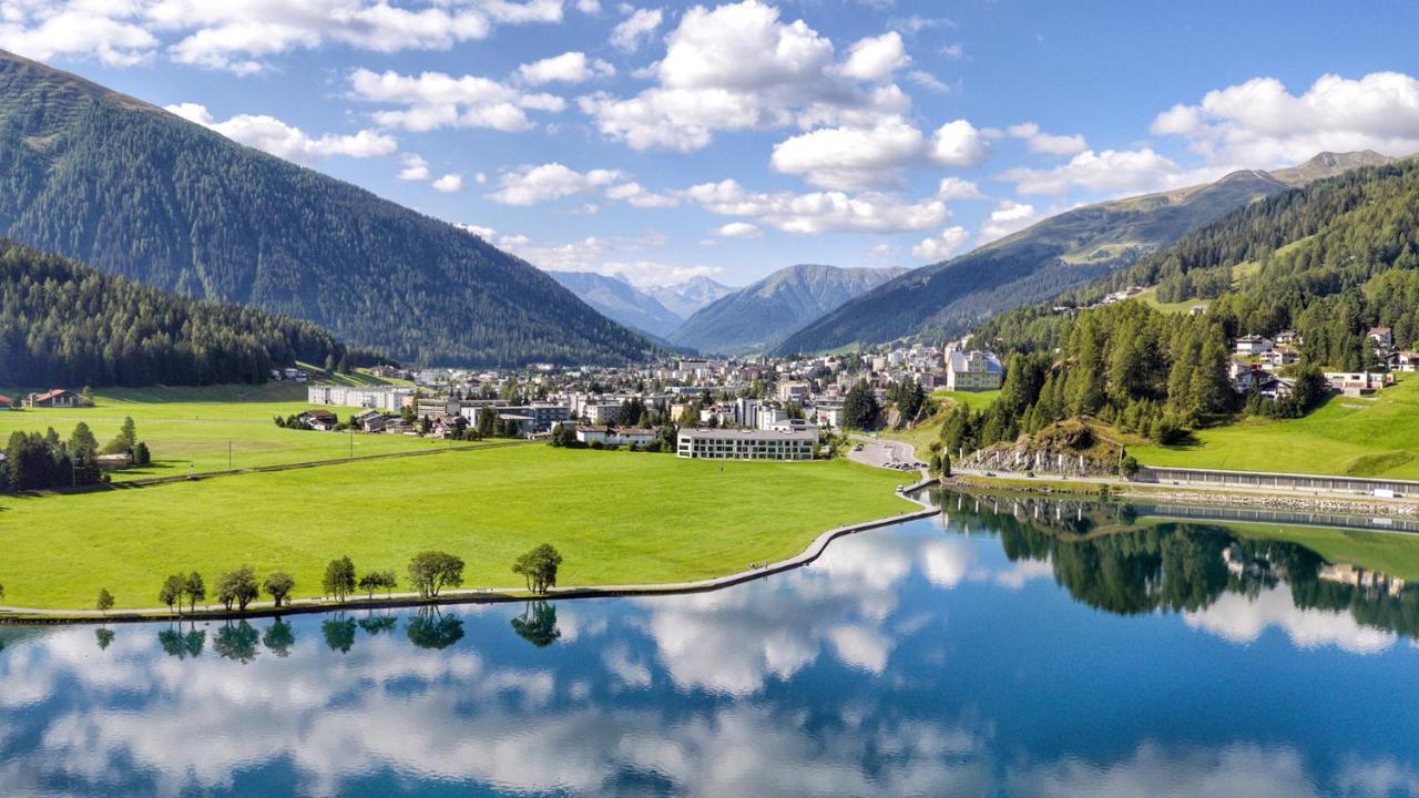 Central Apartments Davos Bagian luar foto