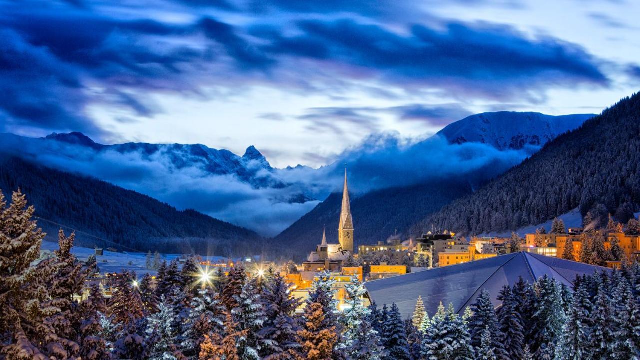 Central Apartments Davos Bagian luar foto
