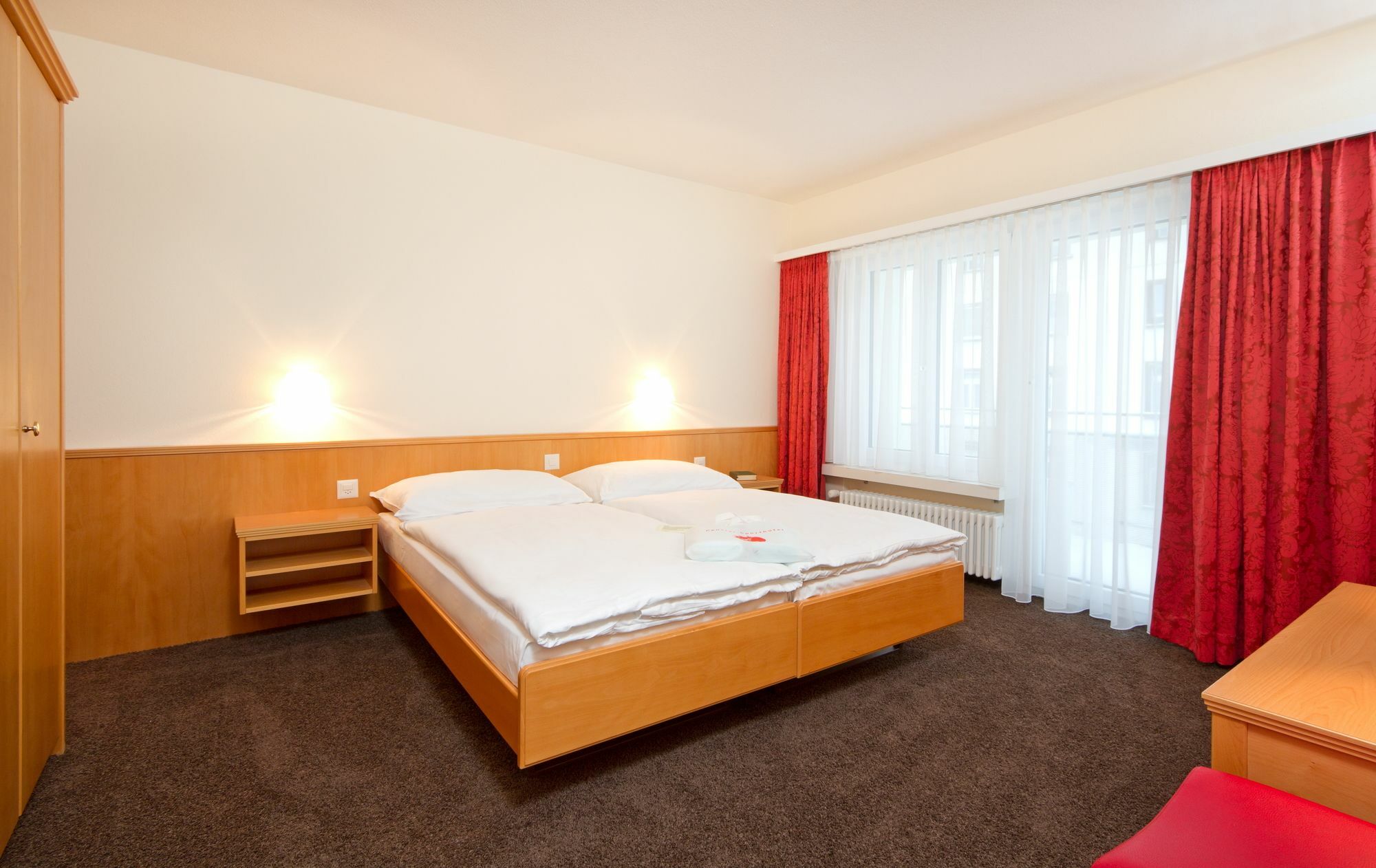Central Apartments Davos Bagian luar foto