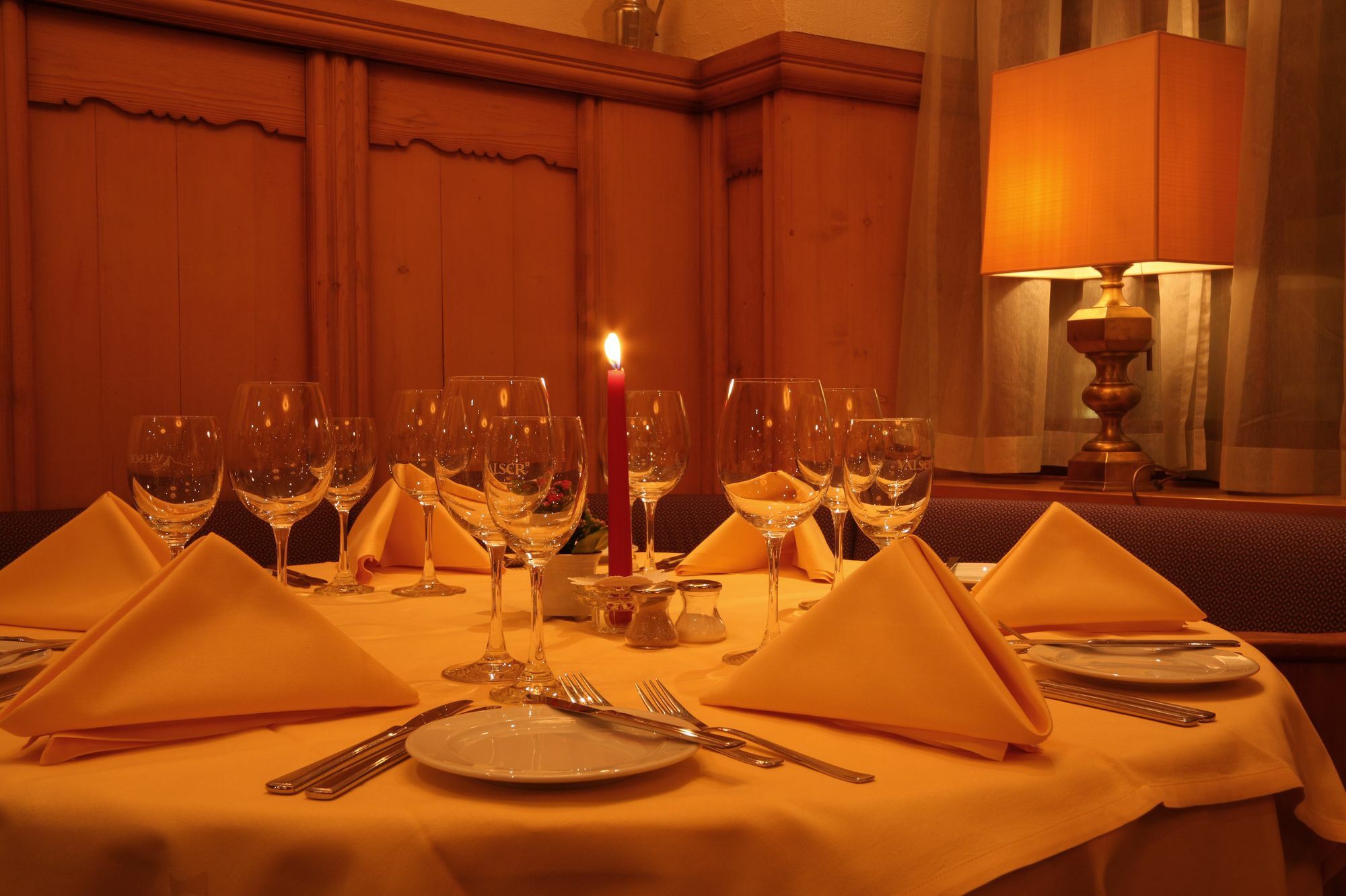 Central Apartments Davos Bagian luar foto